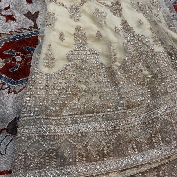 Pakistani Dress - Picture 4 of 6